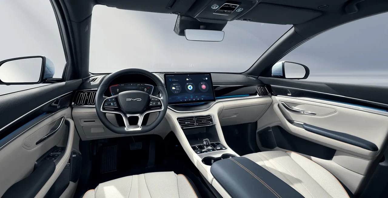 BYD estreia novo SUV híbrido Sealion 6 DM-i no mercado de Singapura