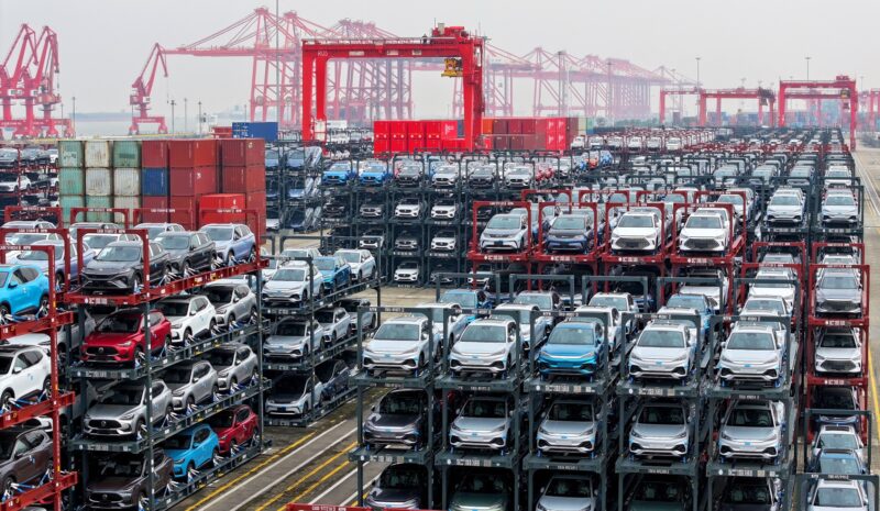 China aperfeiçoa regras para exportação de veículos usados