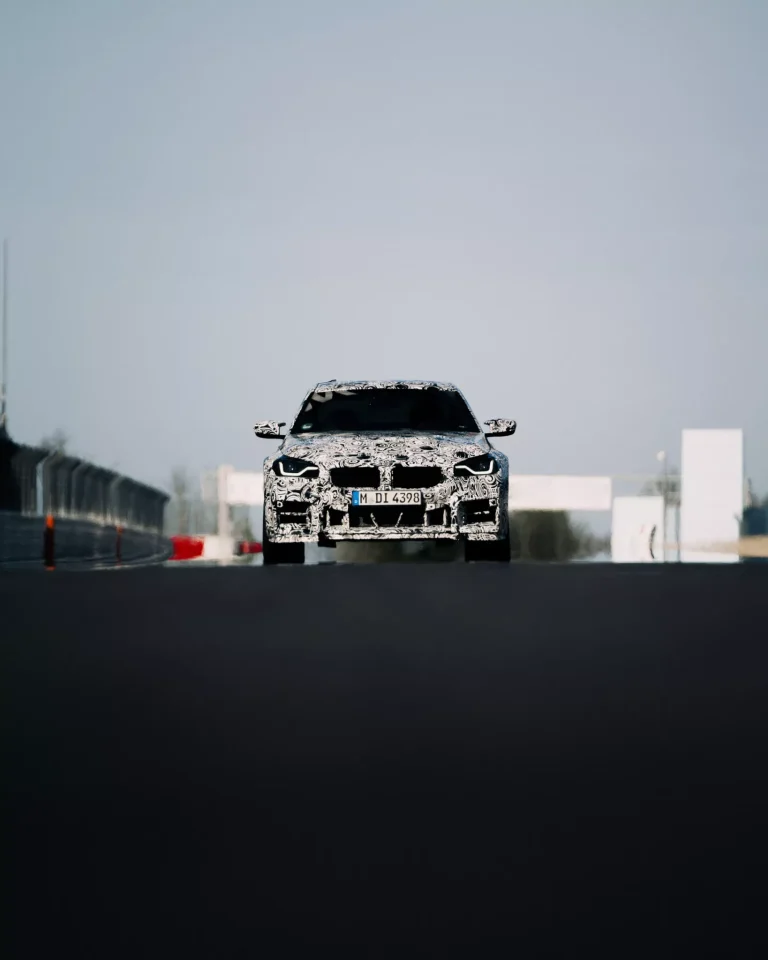 BMW M2 CS 2026 quebra recorde em Nürburgring