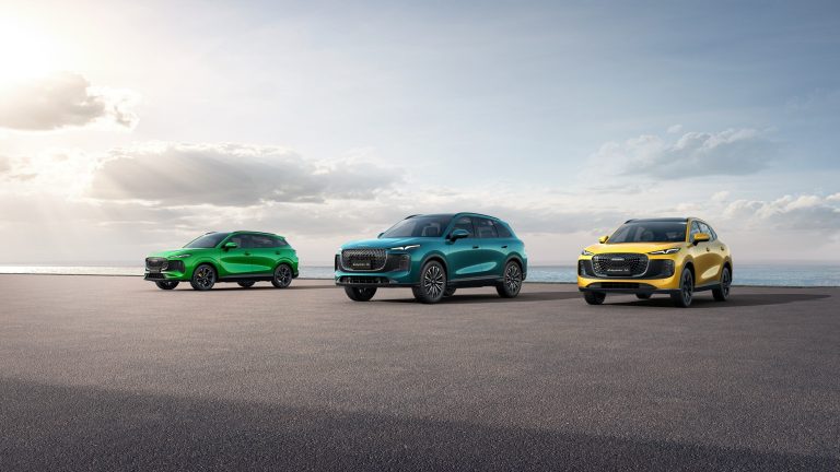 Lepas estreia no Salão do Automóvel da Indonésia