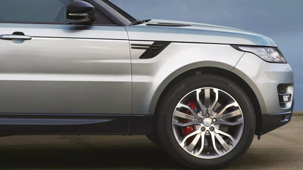 NHTSA investiga possível falha em modelos Range Rover Sport 2014-2017 nos EUA