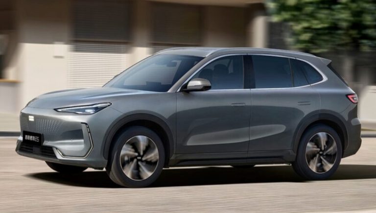 Xpeng G7 estreia na China para enfrentar o Tesla Model Y