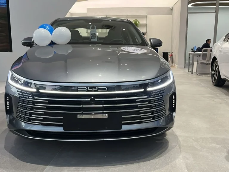 BYD confirma fabricação do sedã King na planta da Bahia