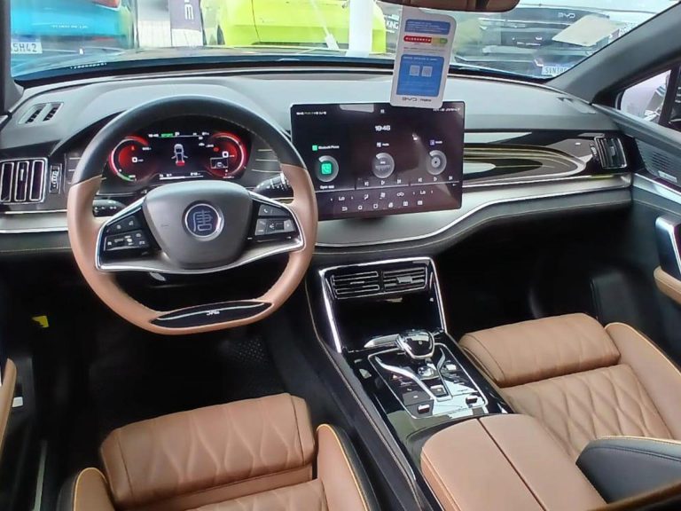 China impõe nova regra que limita condução com um pedal só