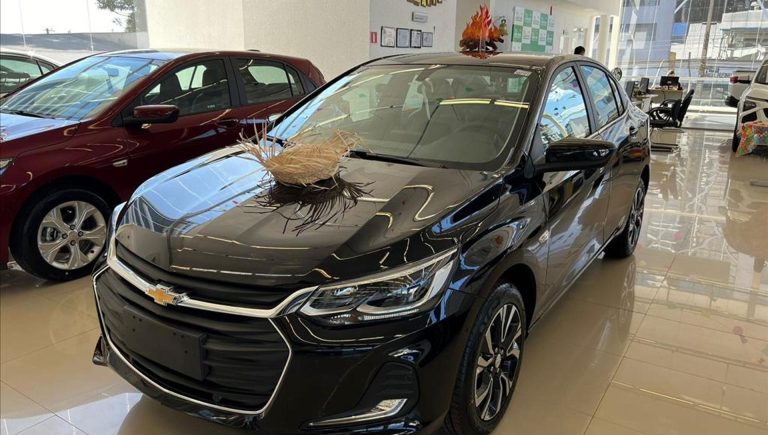 Chevrolet Onix Plus Premier fica até R$ 24.900 mais barato para PcD em julho