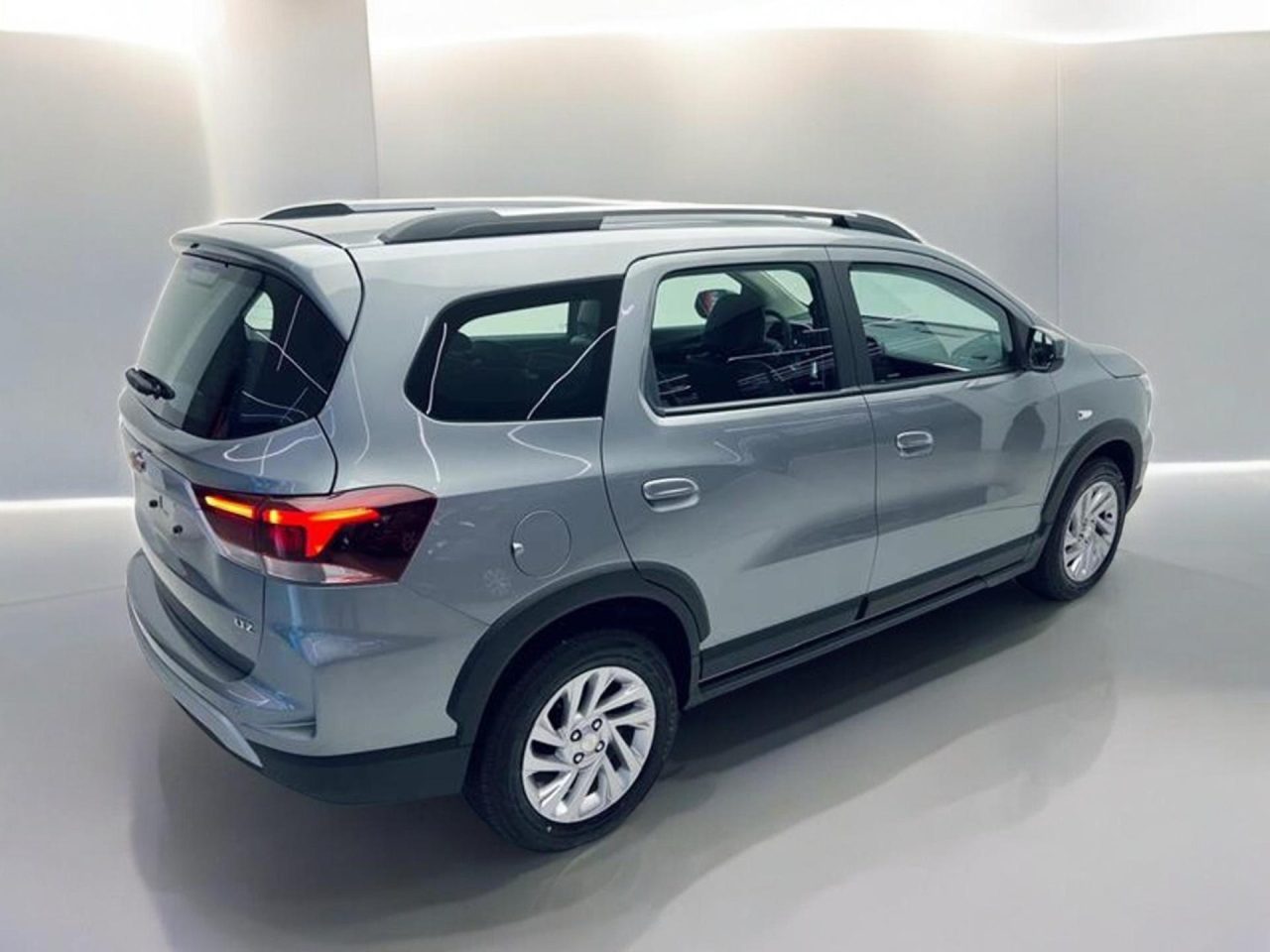 Chevrolet libera Spin LTZ com uma bolada de desconto de R$ 14.618 para PcD