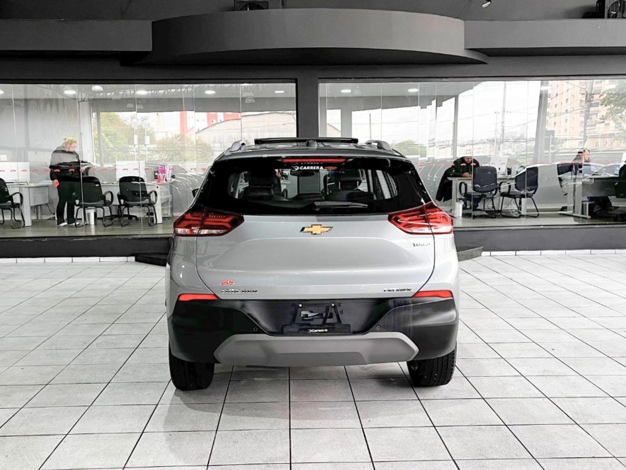 Chevrolet Tracker Premier é oferecido com mega desconto de R$ 38 mil para CNPJ