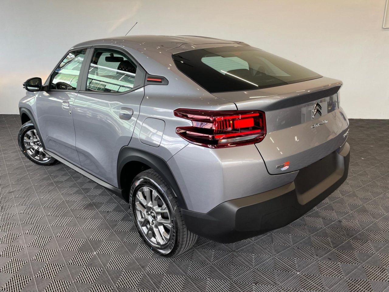 Citroën libera Basalt Feel 1.0 MT com descontão de R$ 25.850 para PcD