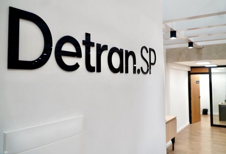 Detran-SP implementa autorização eletrônica para emplacamento