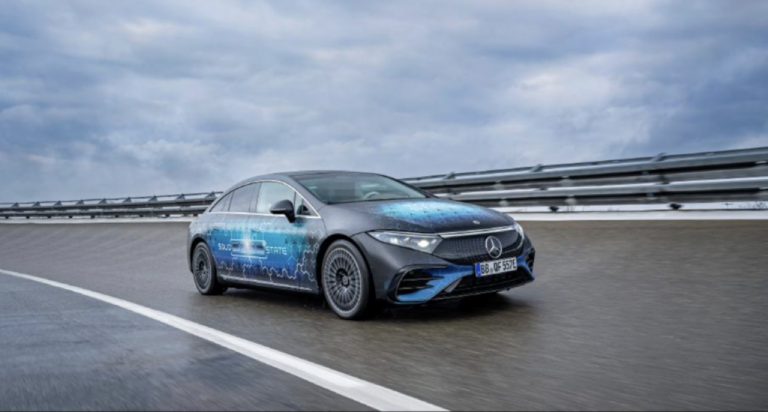 Mercedes testa protótipo do EQS com bateria de estado sólido