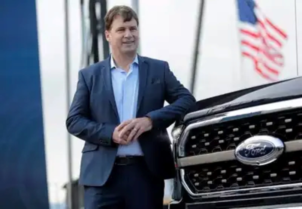 IA pode substituir metade dos trabalhadores de escritório nos EUA, alerta CEO da Ford