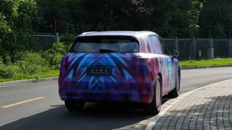 Shangjie revela primeiras imagens de seu veículo inaugural com tecnologia Huawei