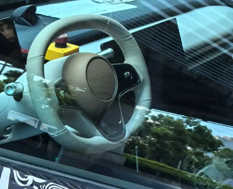 SUV Luxeed R9 da Chery-Huawei é flagrado na China