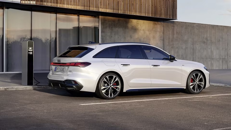 Audi A5 2025 estreia na Austrália com mais tecnologia e espaço