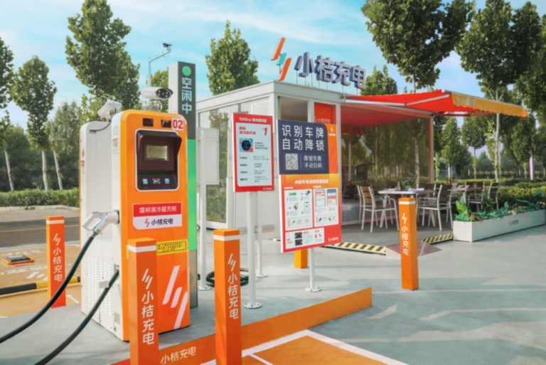 Orange Charging lança carregador ultrarrápido de 1.600 kW para veículos elétricos