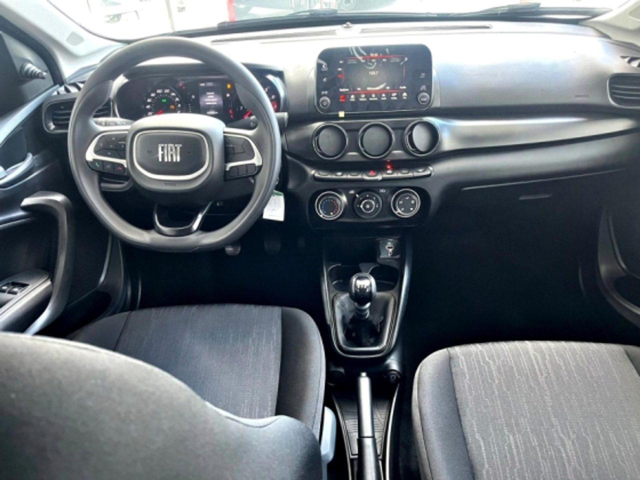 Fiat libera Argo com descontão de R$ 8 mil com programa de carros populares