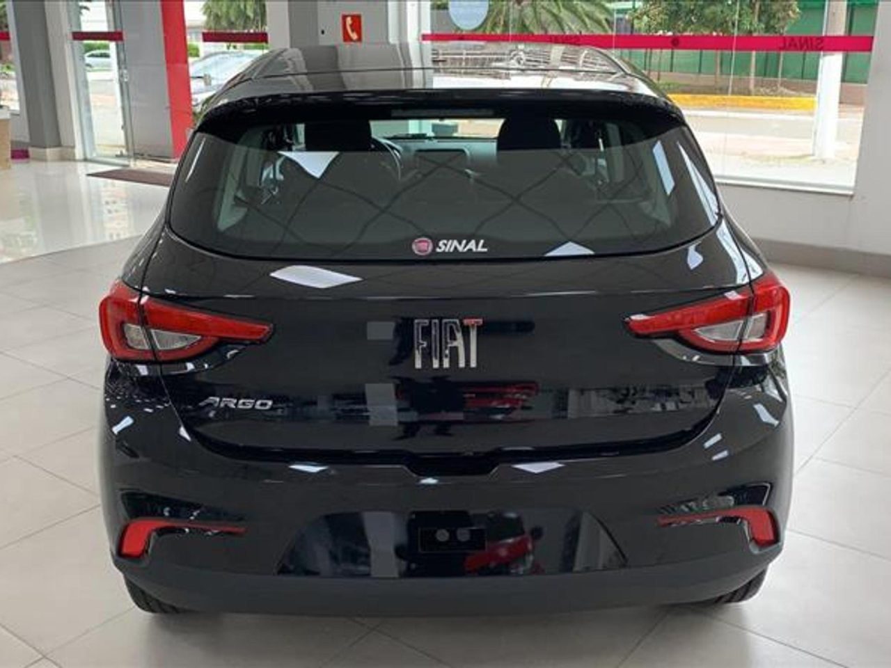 Fiat Argo Drive 1.0 é ofertado com descontão de R$ 12.827 para PcD