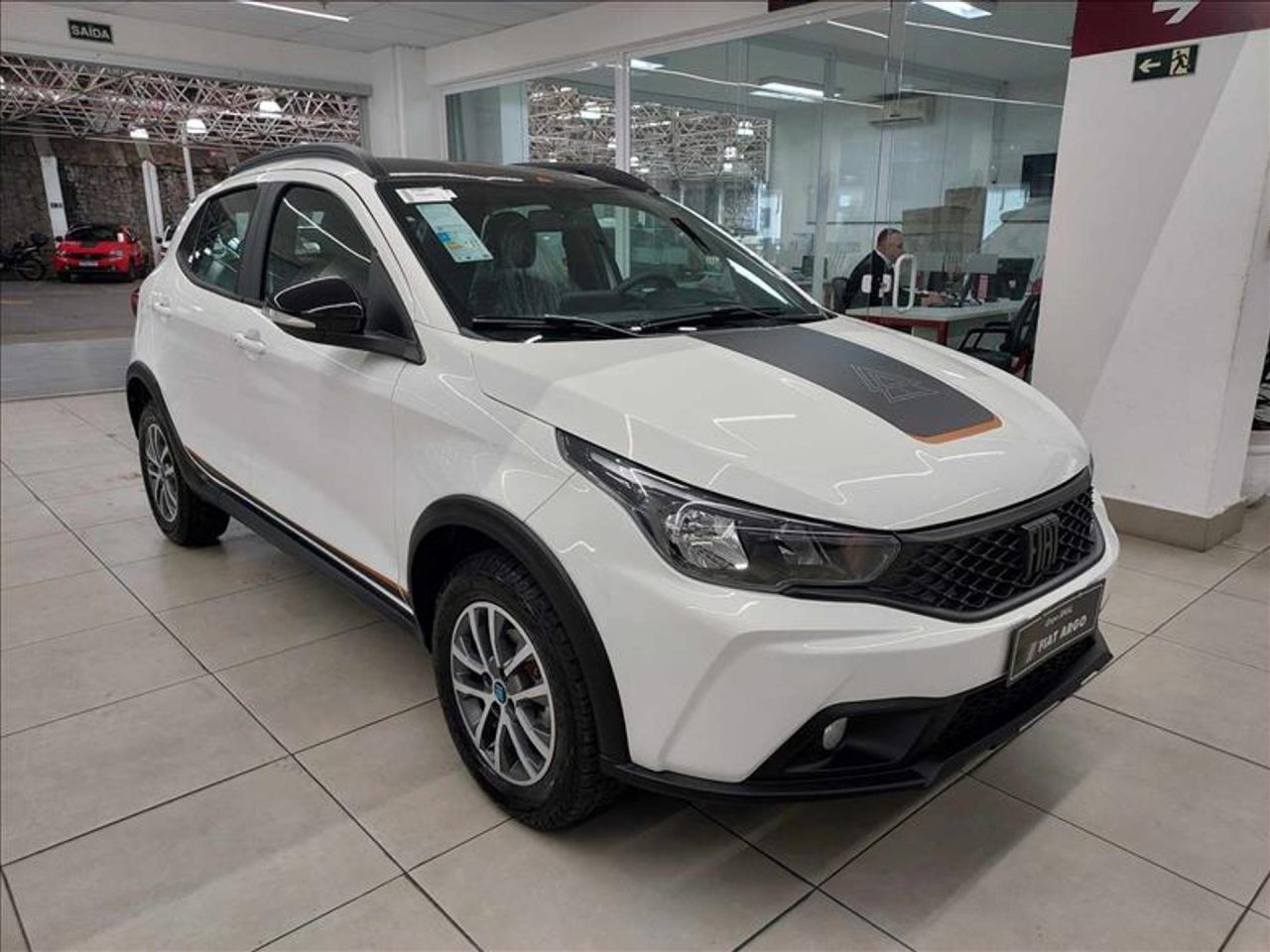 Fiat Argo dispara 28% em julho e entra no Top 3 dos mais vendidos