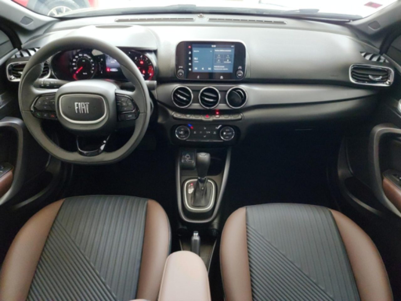 Com preço de Argo, Fiat Cronos Precision 2026 tem desconto de R$ 16,4 mil para PcD