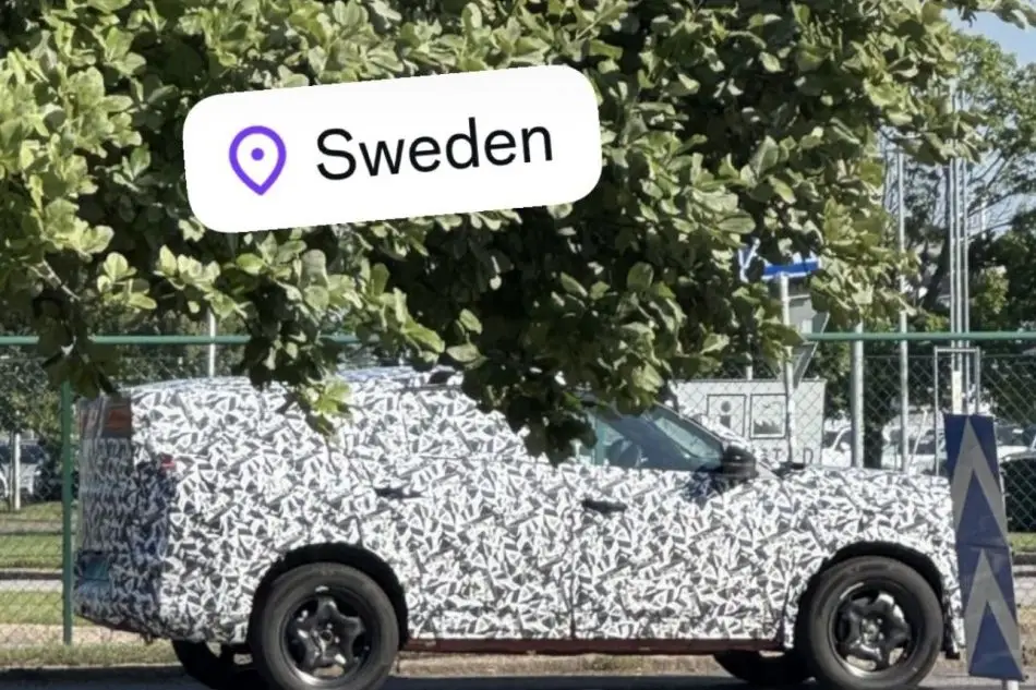 Novo Fiat Fastback é flagrado em testes na Europa com visual inspirado no Grande Panda