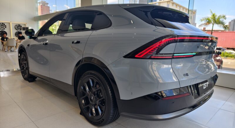 Xpeng G7 estreia na China para enfrentar o Tesla Model Y