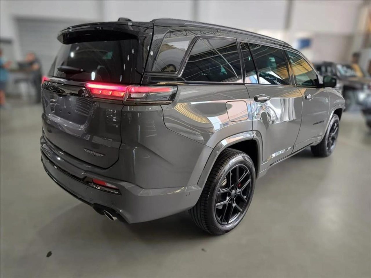 Jeep Commander Overland tem mega desconto de R$ 58 mil para CNPJ em julho
