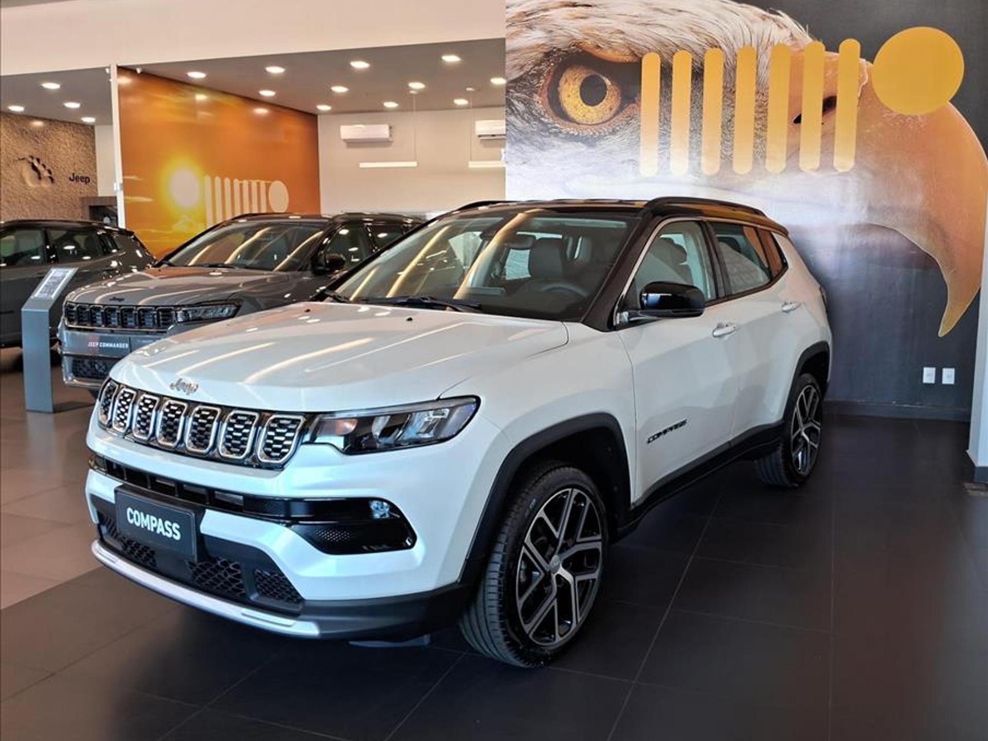 Jeep Compass Blackhawk está com super desconto de R$ 50.778 para CNPJ