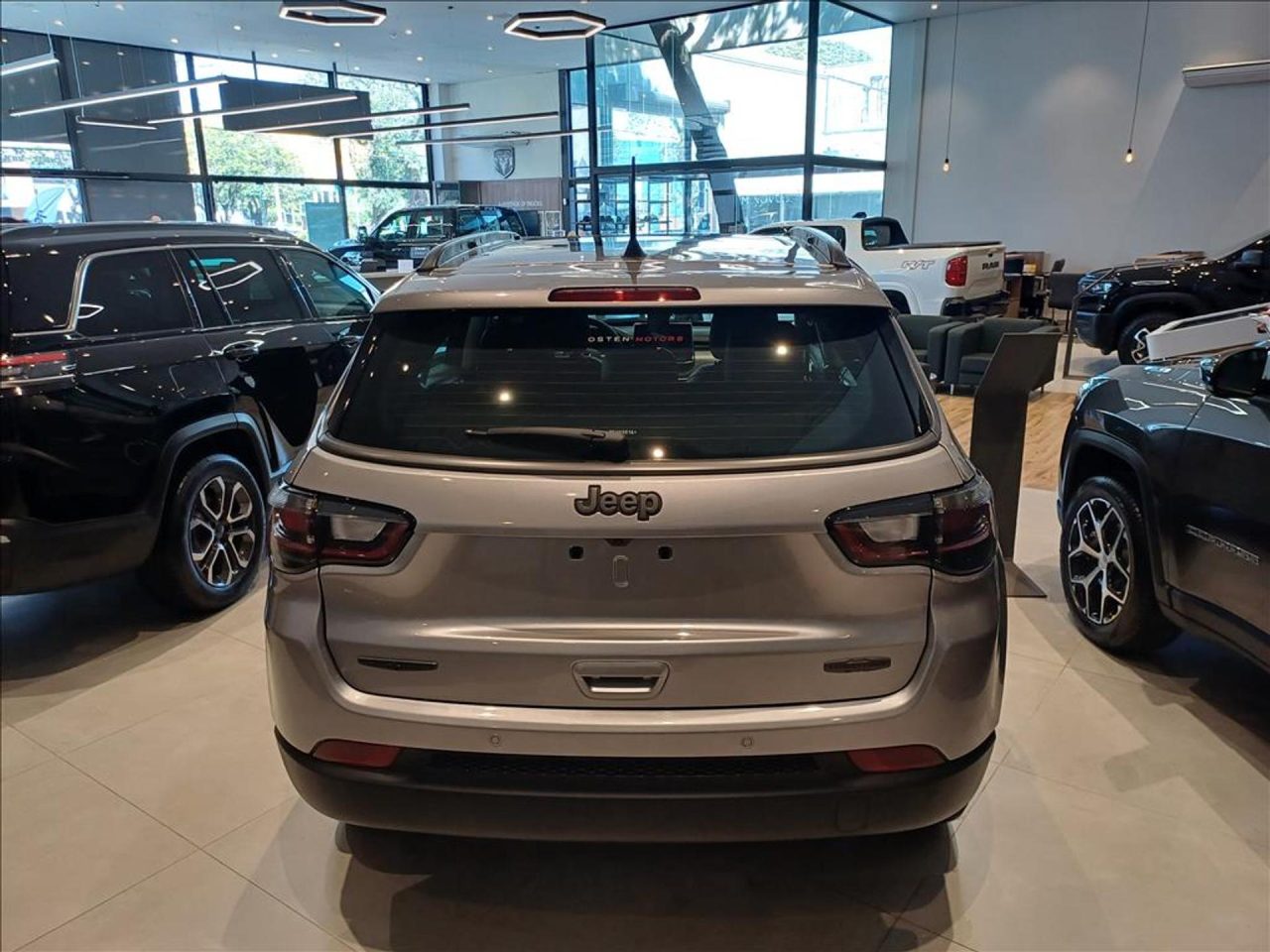 Jeep Compass Limited T270 sai R$ 40,9 mil mais barato para CNPJ