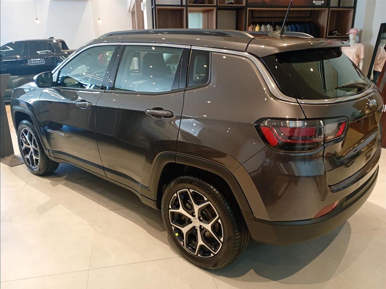 Jeep libera Compass Sport com mega desconto R$ 45.101 para PcD