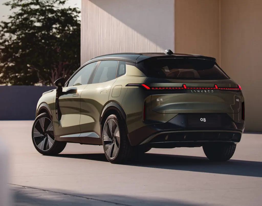 Lynk & Co estreia no Brasil em 2026 com SUV baseado no Volvo XC40