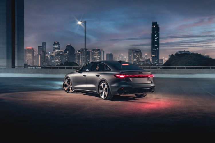 Audi A5 Sedan 2025 chega ao Brasil substituindo o A4 com motor de 272 cv