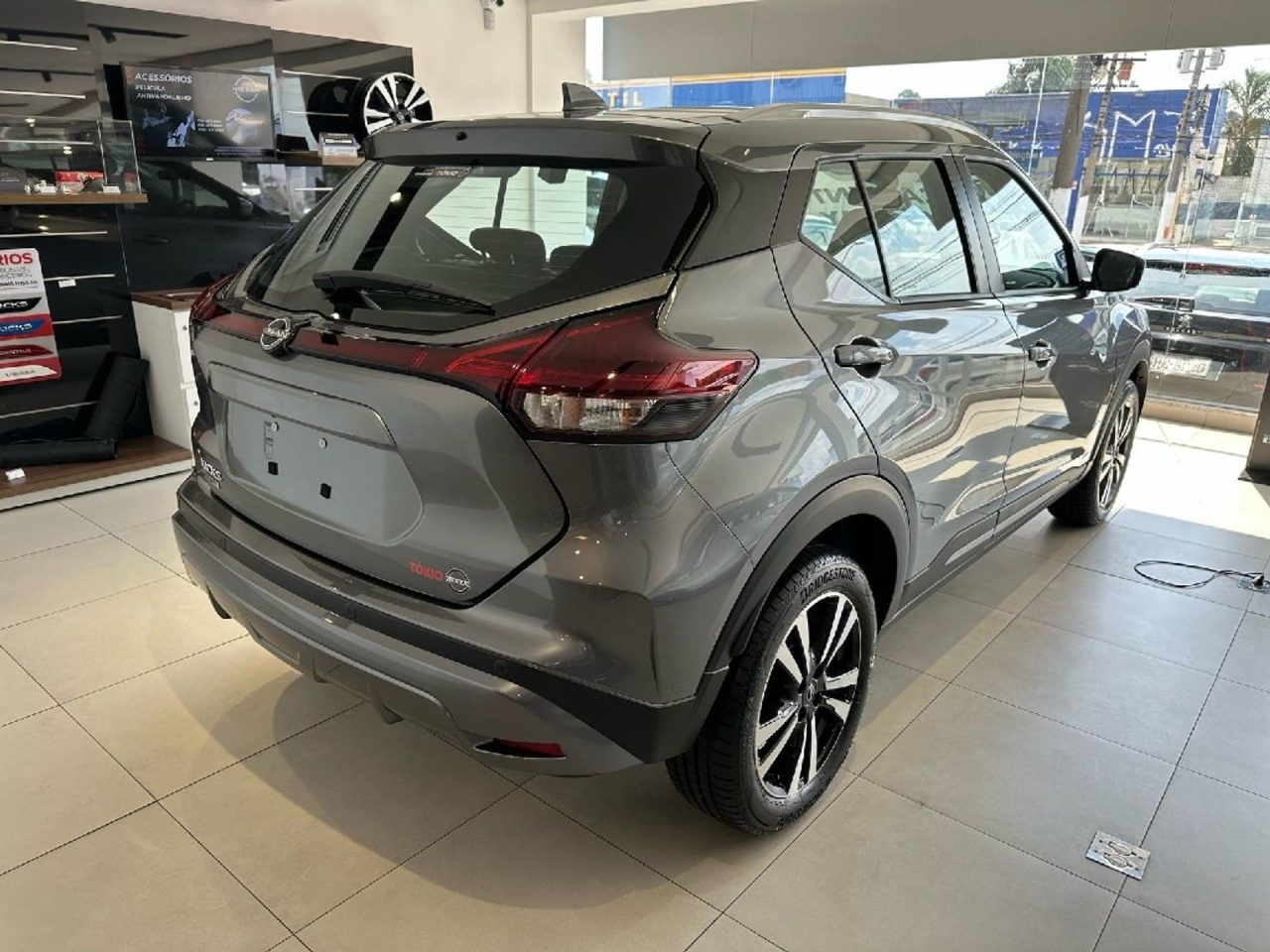 Com desconto de R$ 28 mil, Nissan Kicks Play Active Plus custa menos que Polo