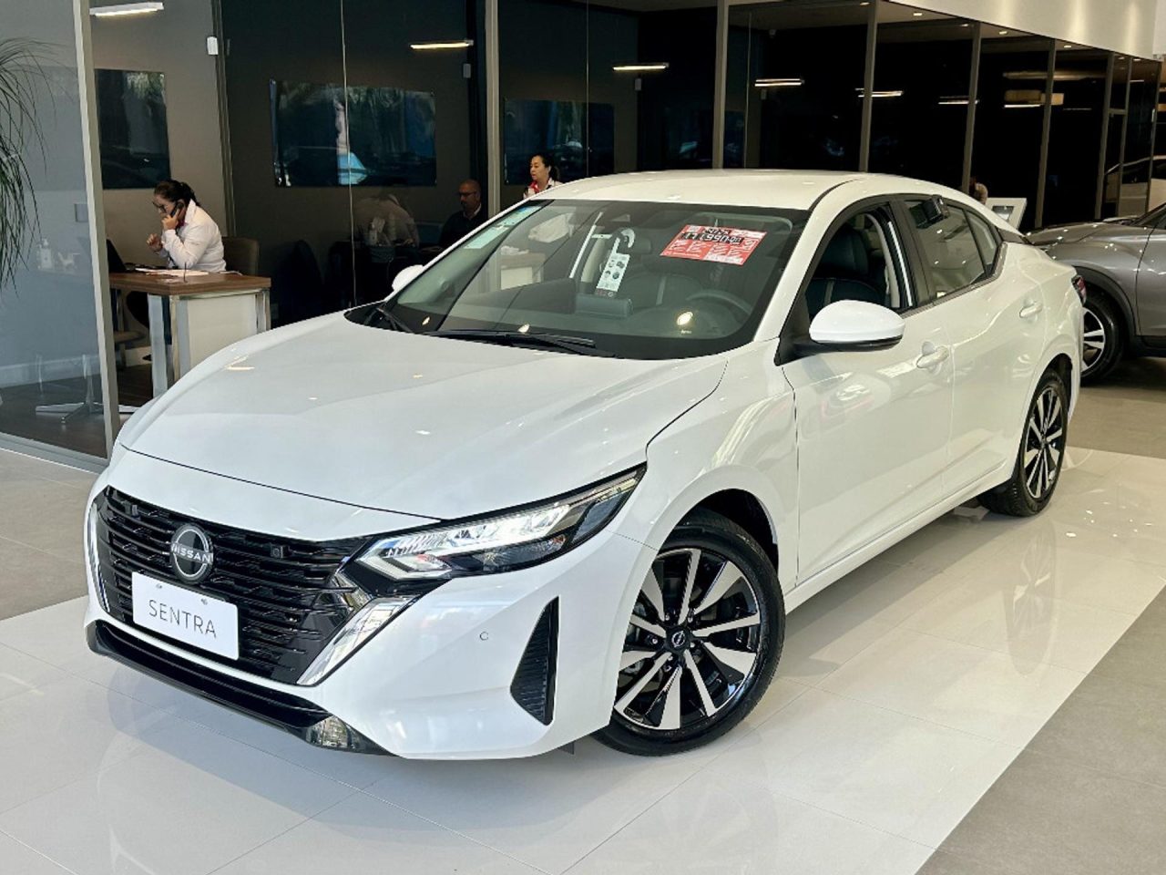 Nissan Sentra poderá ter versão Sense mais barata no Brasil