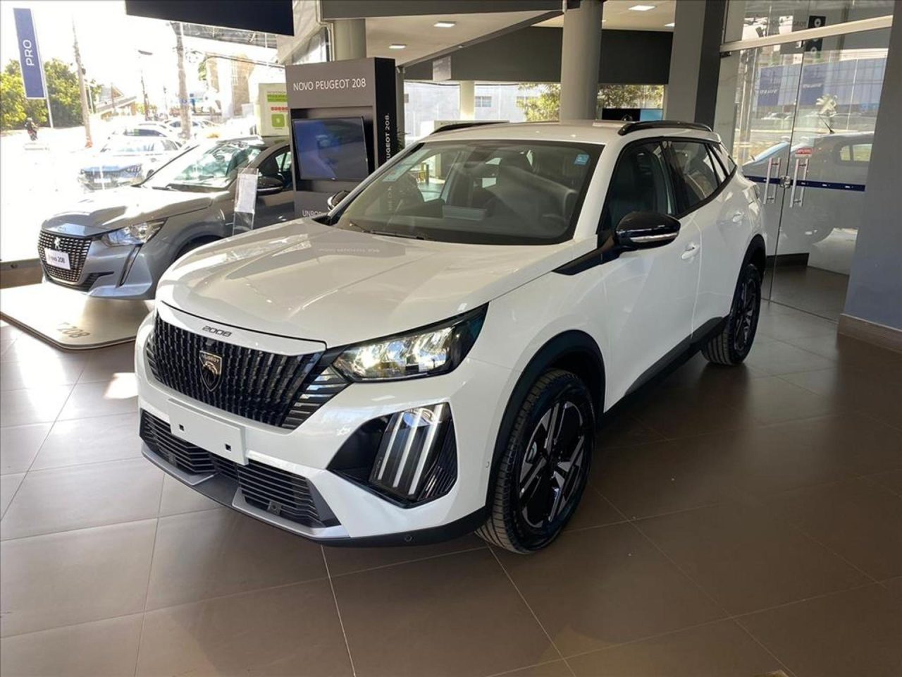 Peugeot 2008 Allure fica R$ 24.260 mais barato para PcD