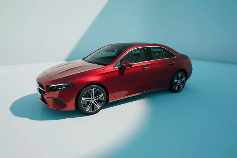 Mercedes estende produção do Classe A até 2028 por alta demanda europeia