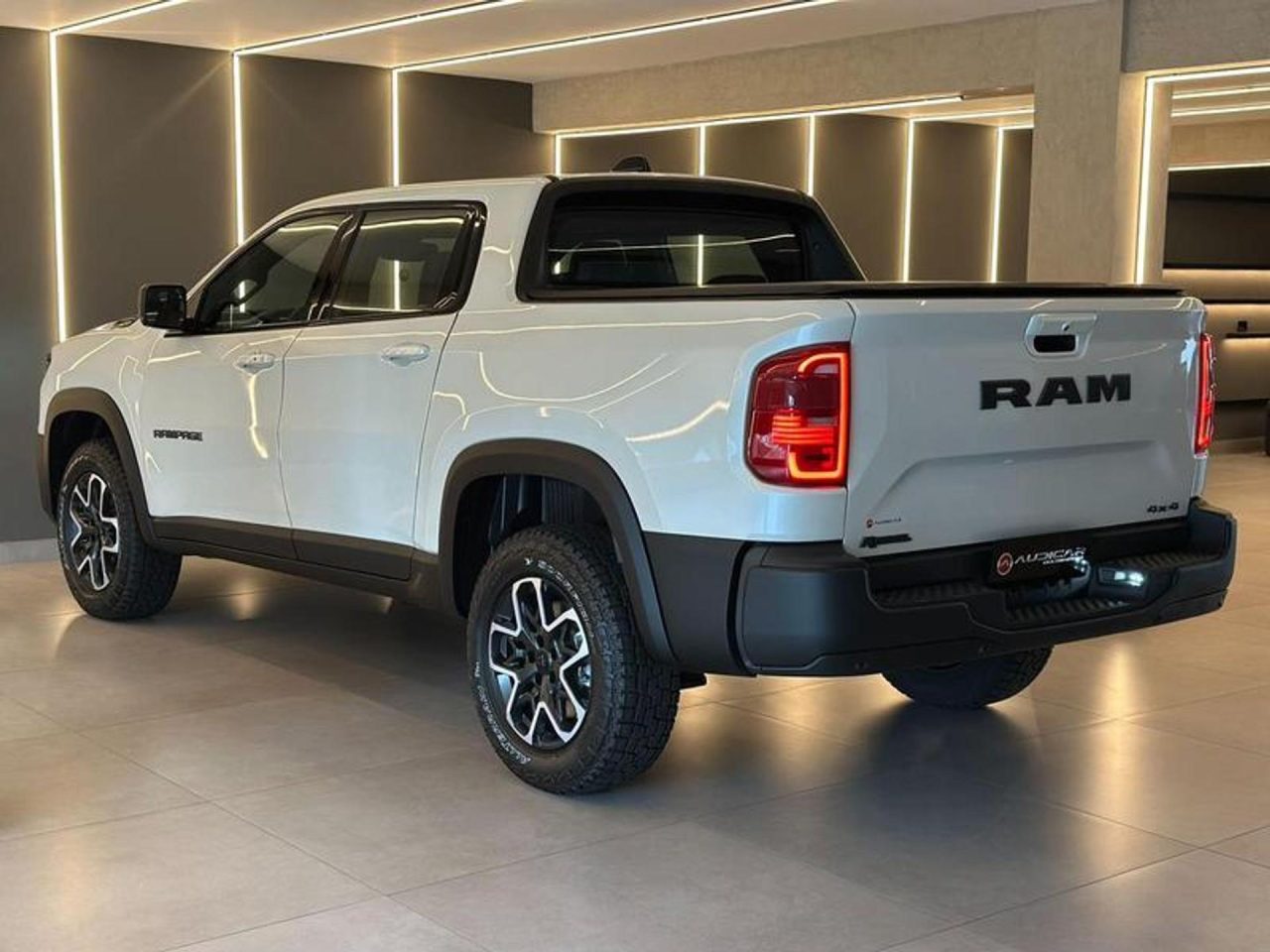 Com desconto de R$ 37 mil, Ram Rampage Rebel custa menos que Toro