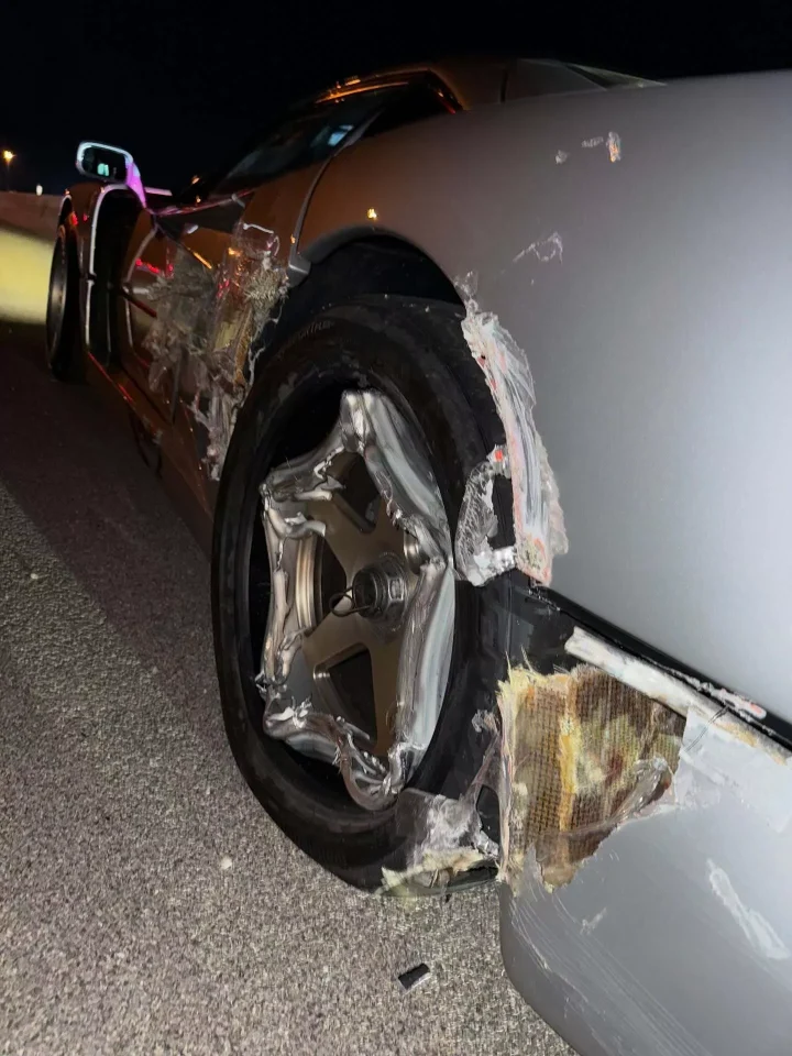 Motorista de Ferrari F40 busca responsável por colisão em Utah com recompensa