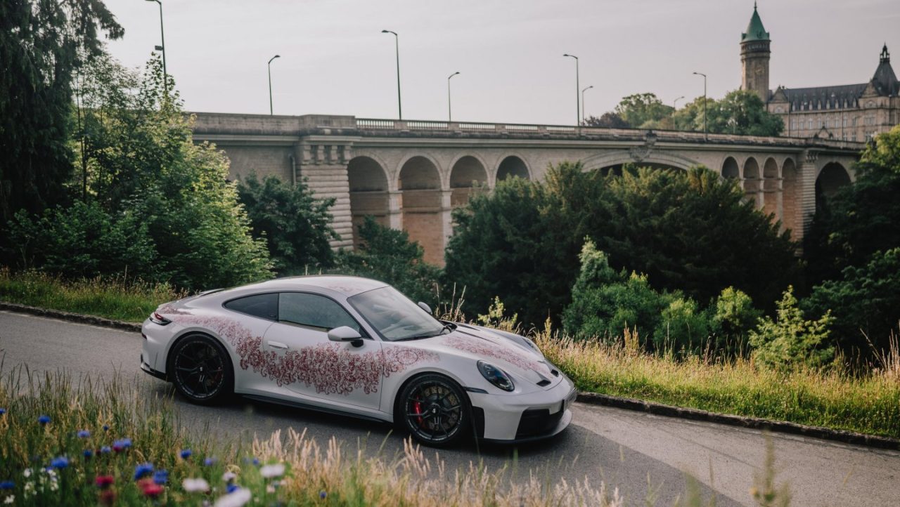 Porsche 911 GT3 Touring única celebra 75 anos da Porsche Luxemburgo
