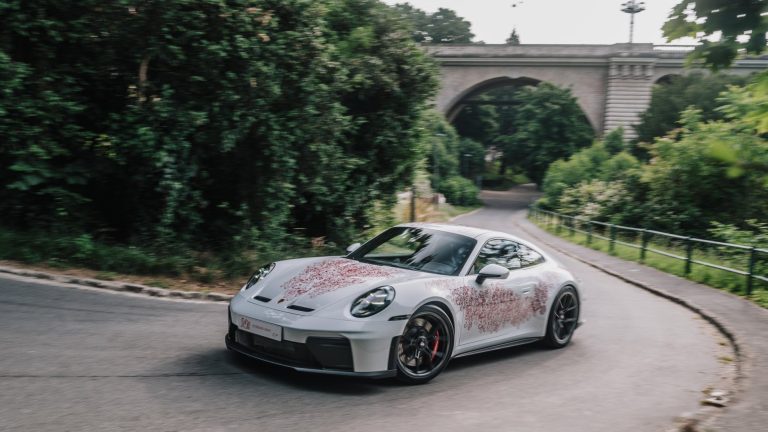 Porsche 911 GT3 Touring única celebra 75 anos da Porsche Luxemburgo