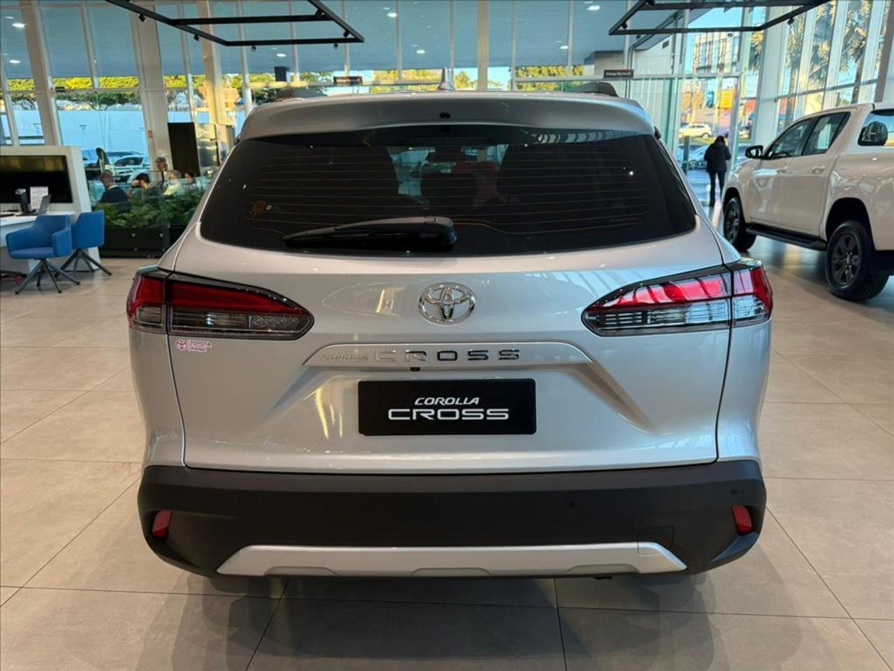 Toyota Corolla Cross XR fica mais caro para PcD após reajuste de R$ 3.800