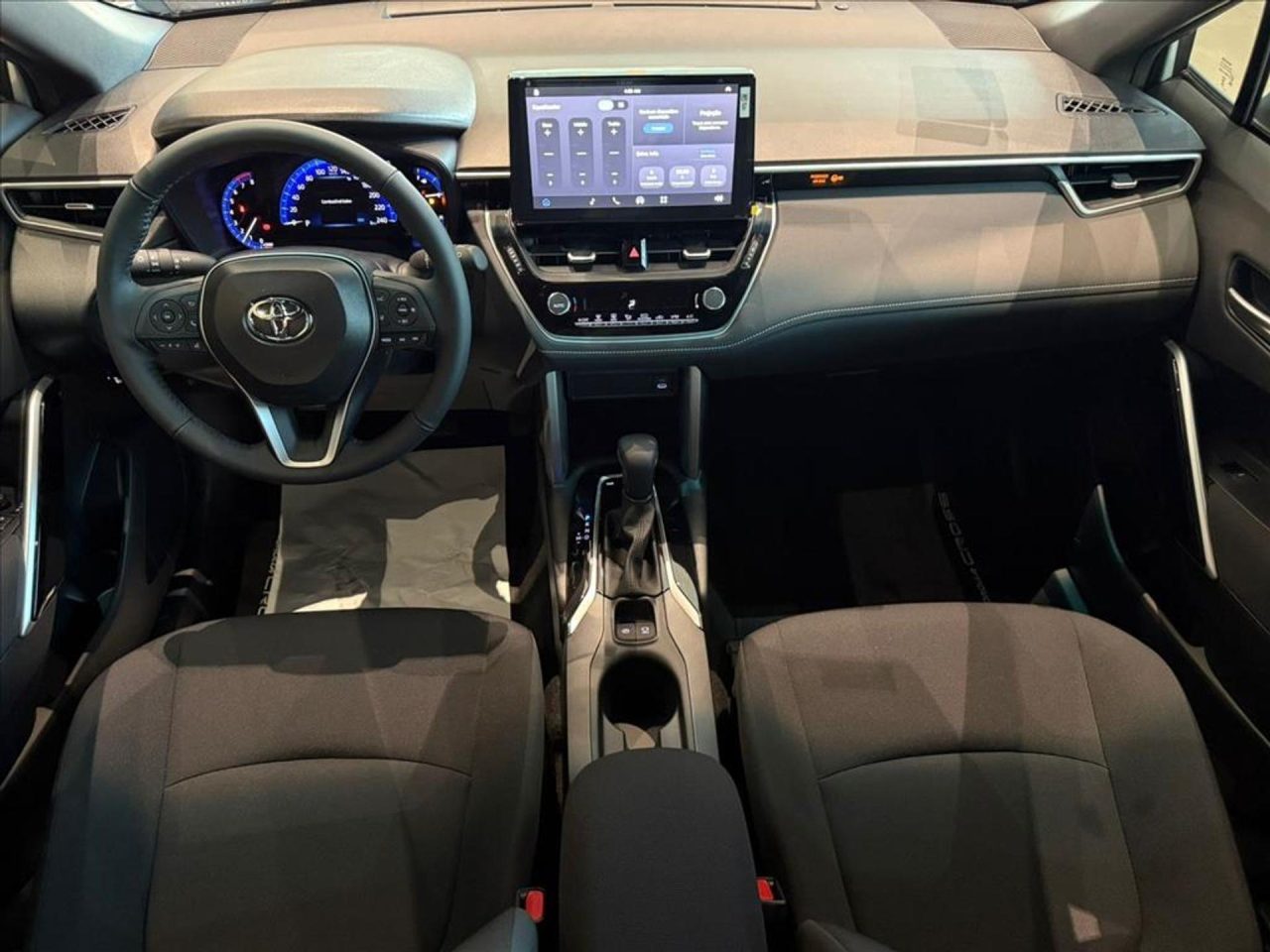 Toyota Corolla Cross XR fica mais caro para PcD após reajuste de R$ 3.800