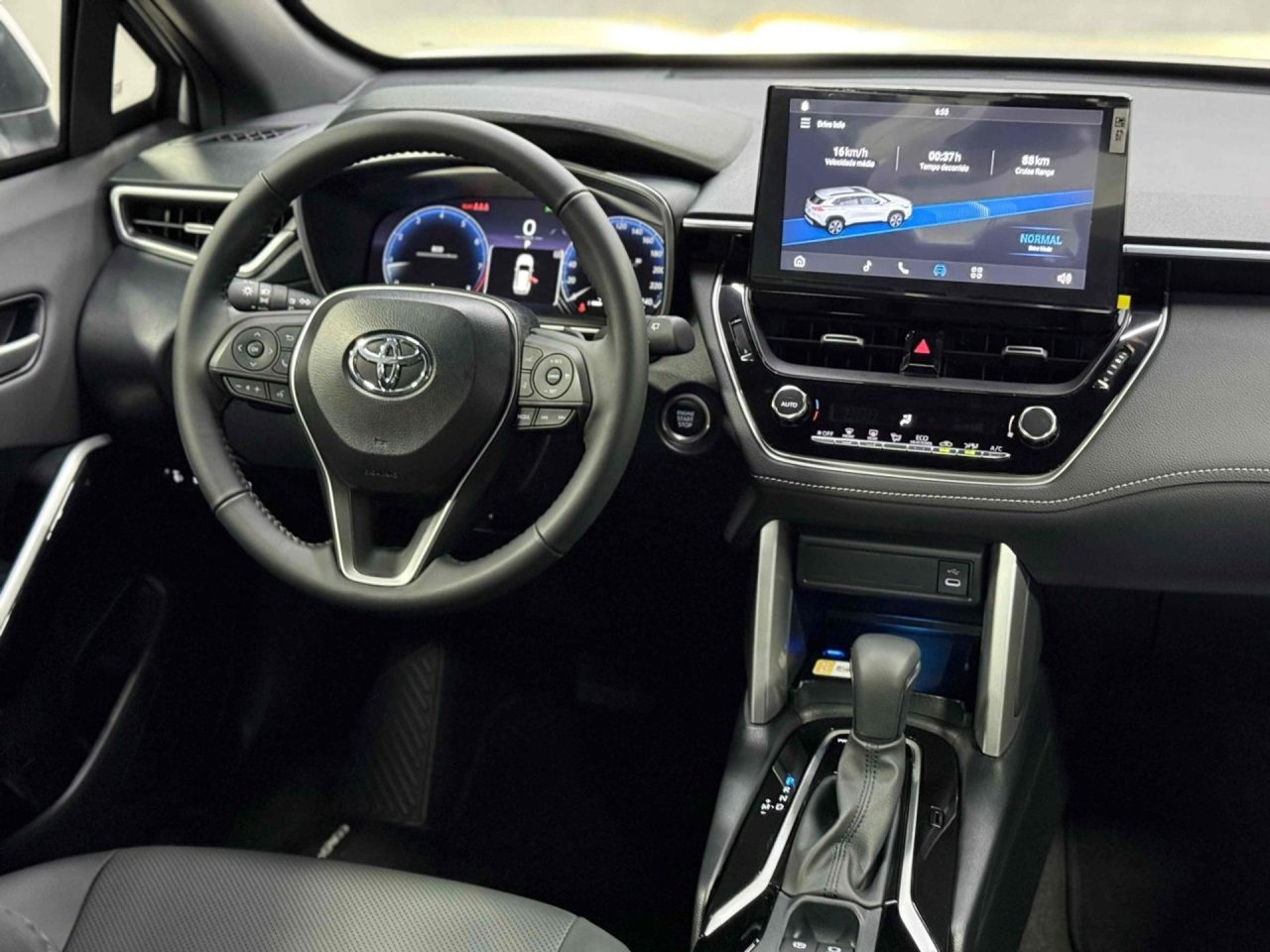 Toyota Corolla Cross XRE 2026: preço, ficha técnica e itens de série