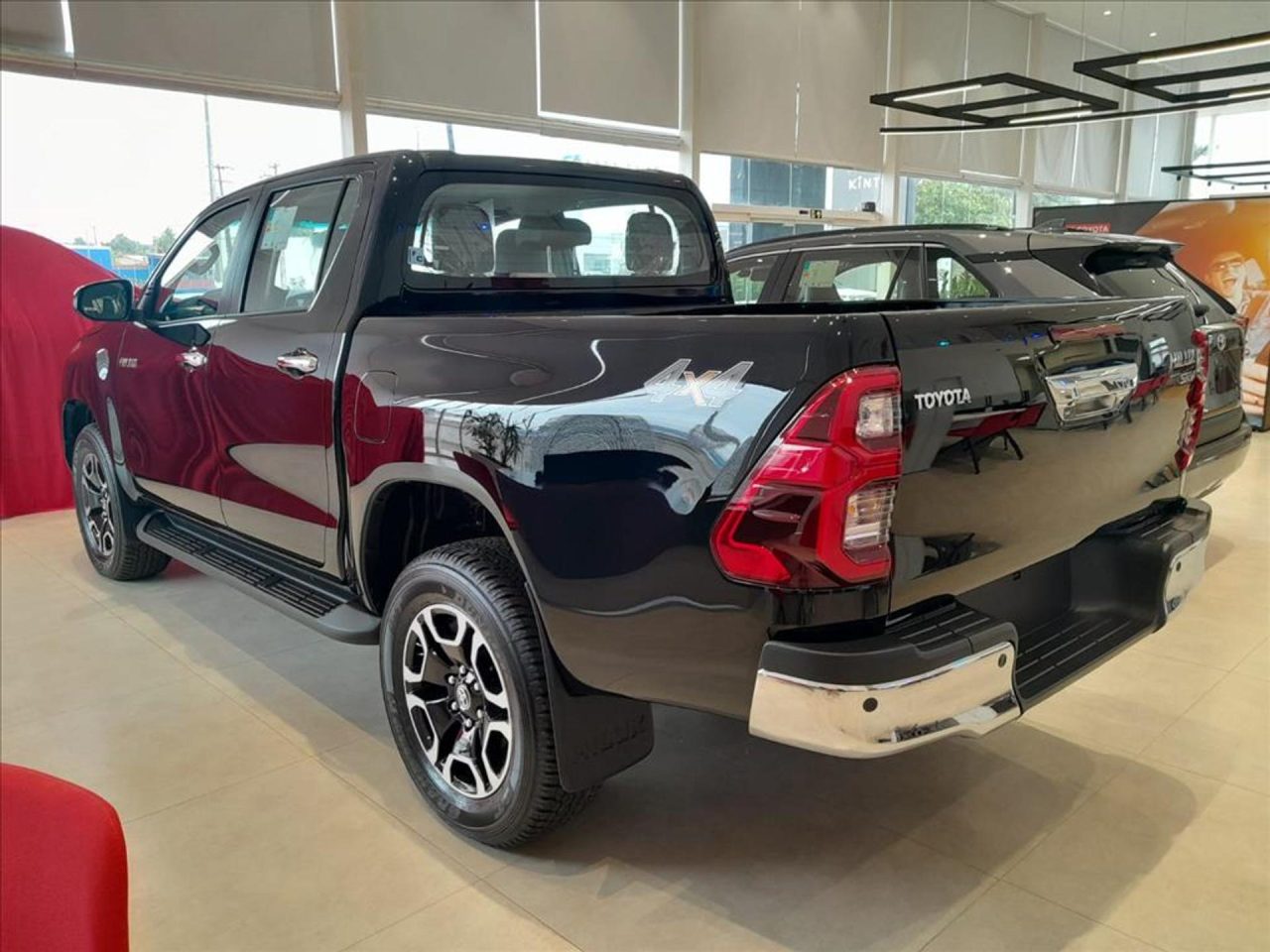 Toyota baixa preço da Hilux Power Pack AT em R$ 52 mil para CNPJ em agosto