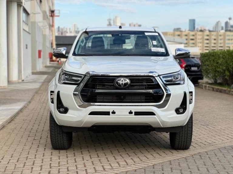 Toyota Hilux Power Pack MT tem descontão de R$ 50 mil para CNPJ
