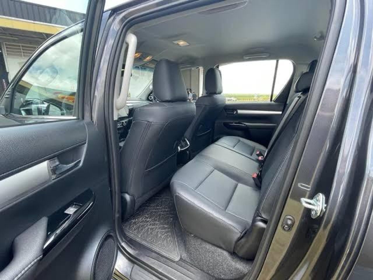 Toyota Hilux Power Pack MT tem descontão de R$ 50 mil para CNPJ