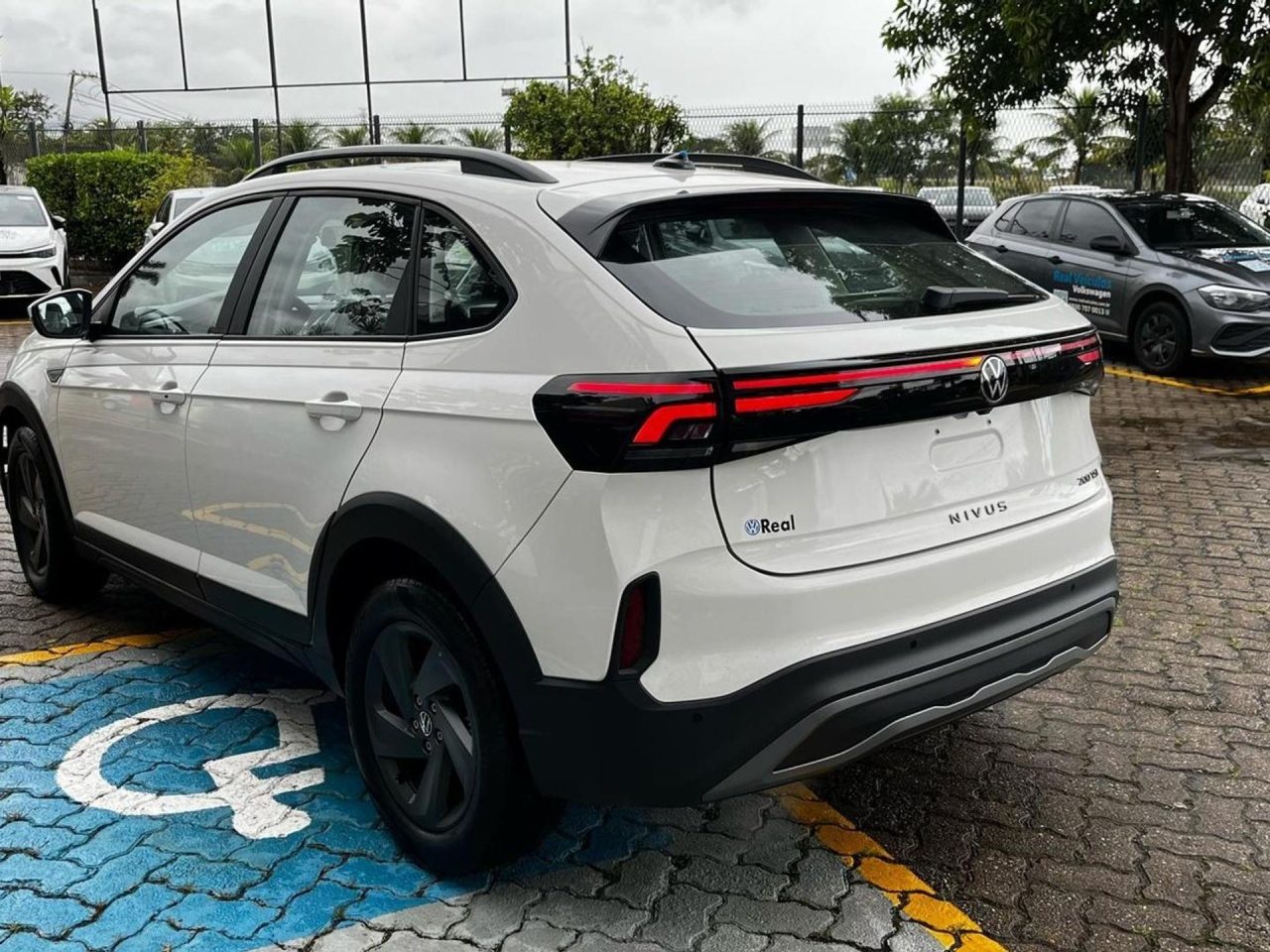 Volkswagen reduz preço do Nivus Comfortline em R$ 25.912 para PcD em julho