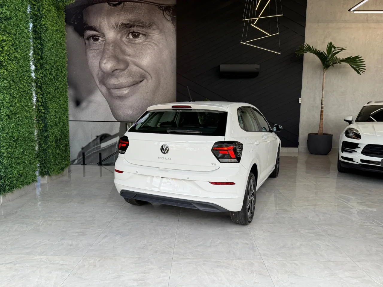 Volkswagen Polo Highline é liberado para PcD com mega desconto de R$ 16.159