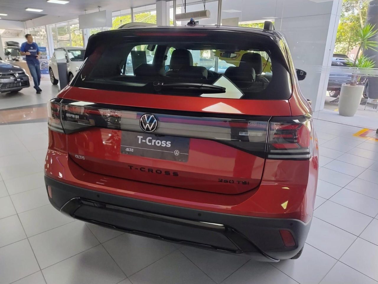 Volkswagen anuncia T-Cross Highline com desconto de R$ 30.801 para PcD em julho