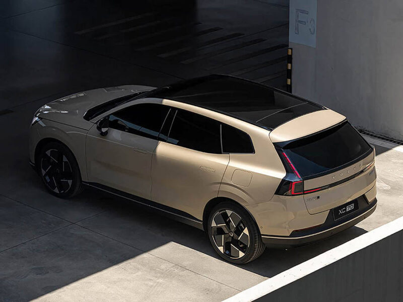 Volvo XC70 PHEV chega à pré-venda por R$ 227 mil na China