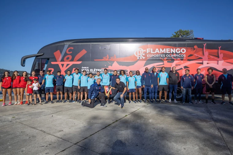 Flamengo acelera rumo ao futuro com ônibus 100% elétrico da BYD